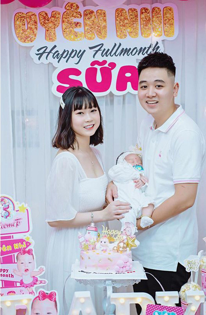 Dưới phần bình luận, không ít người tỏ ra ngỡ ngàng vì mới ngày nào hot teen này thông báo sinh con đầu lòng vậy mà giờ đã tiếp tục bầu tập 2.