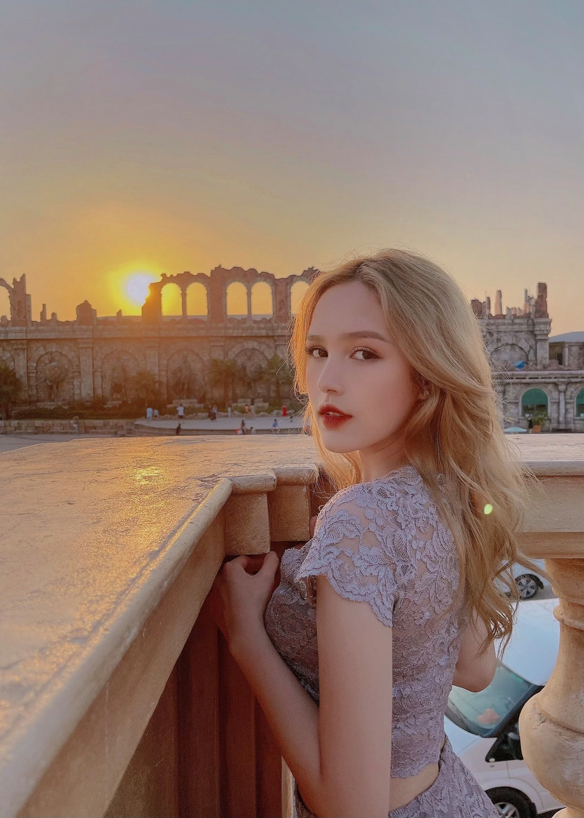 Xoài Non từng xuất hiện trong một số MV ca nhạc, phim sitcom đồng thời hoạt động trong lĩnh vực người mẫu ảnh.