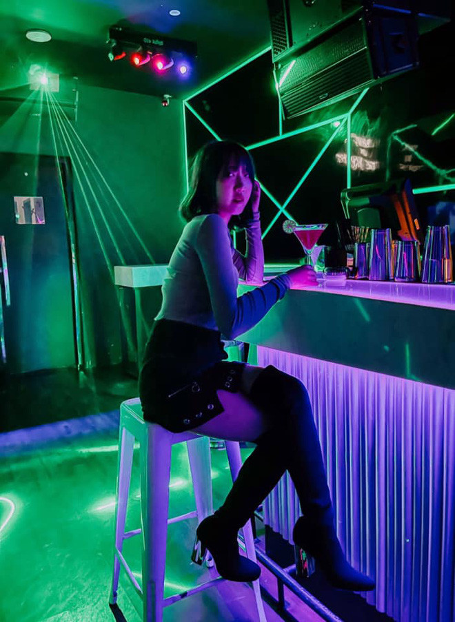 Được mai mối với anh chàng 27 tuổi khá hiền lành tên Văn Quý, Đoan Minh thẳng thừng tuyên bố về tiêu chí chọn bạn trai khiến chàng trai cũng như khán giả phải "toát mồ hôi".