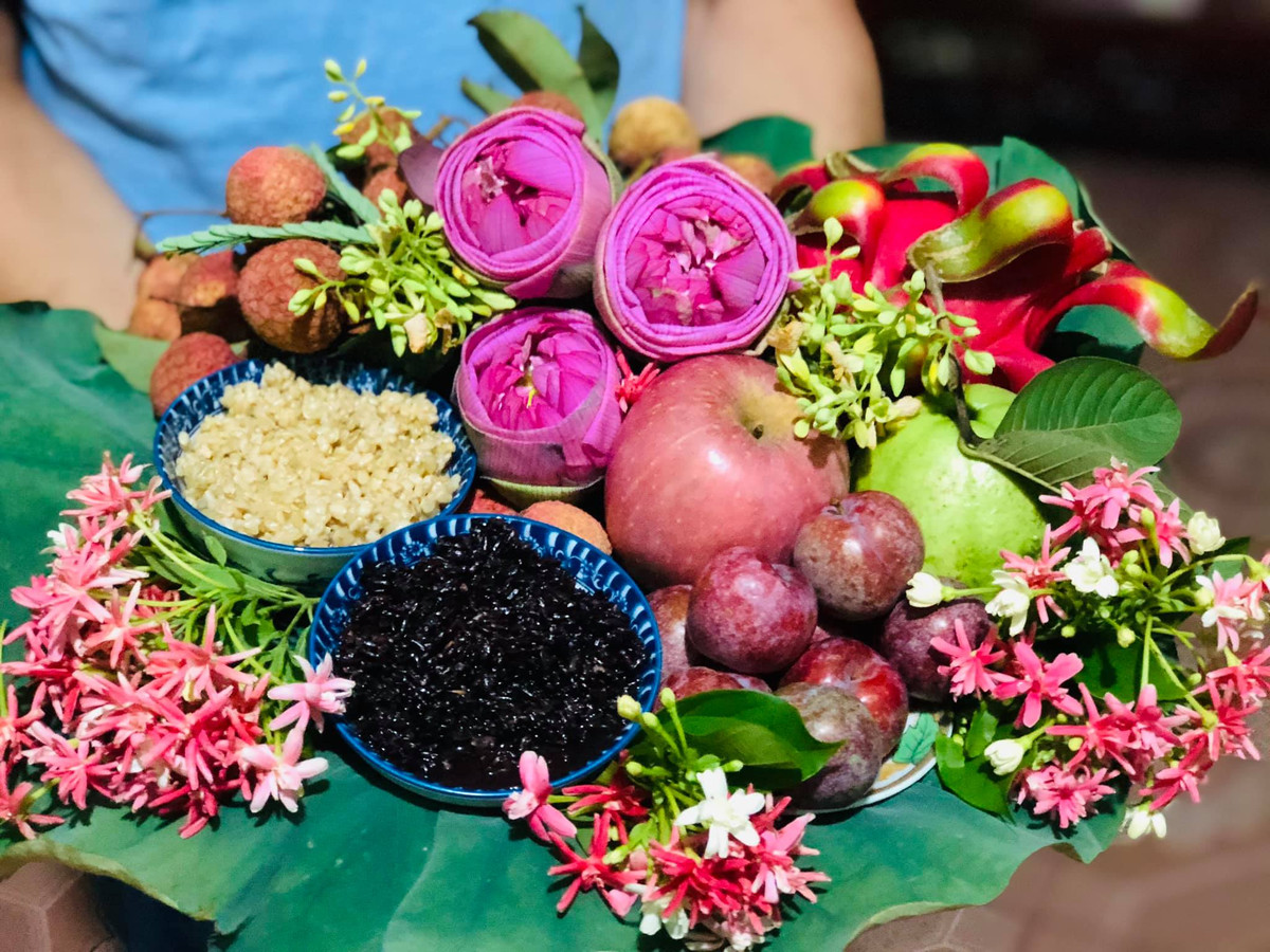 Những mâm cỗ ngày Tết Đoan Ngọ của nhiều chị em đã khiến netizen không khỏi trầm trồ vì quá đẹp mắt. Ảnh: Nguyễn Huế