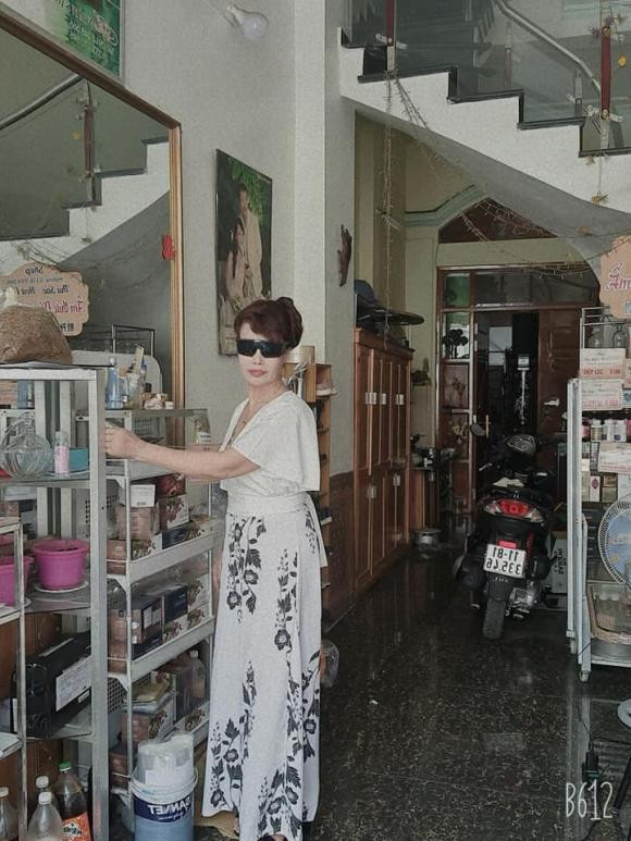 Công việc kinh doanh và cuộc sống của họ diễn ra bình thường, chị Sao cũng ít đăng tải hình ảnh "sống ảo" lên MXH hơn trước.