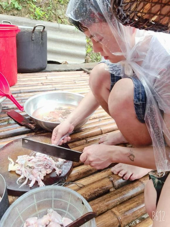 Trải qua 4 năm kết hôn, cặp vợ chồng chứng minh được tuổi tác không là vấn đề trong chuyện tình cảm và vẫn tận hưởng cuộc sống vợ chồng son.