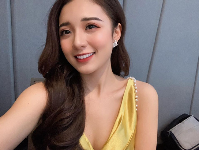 Phương Thảo sinh năm 1997, là nữ MC được biết tới qua nhiều chương trình quen thuộc như: VTV kết nối, Khoảnh khắc yêu thương, Mỗi ngày một niềm vui,...