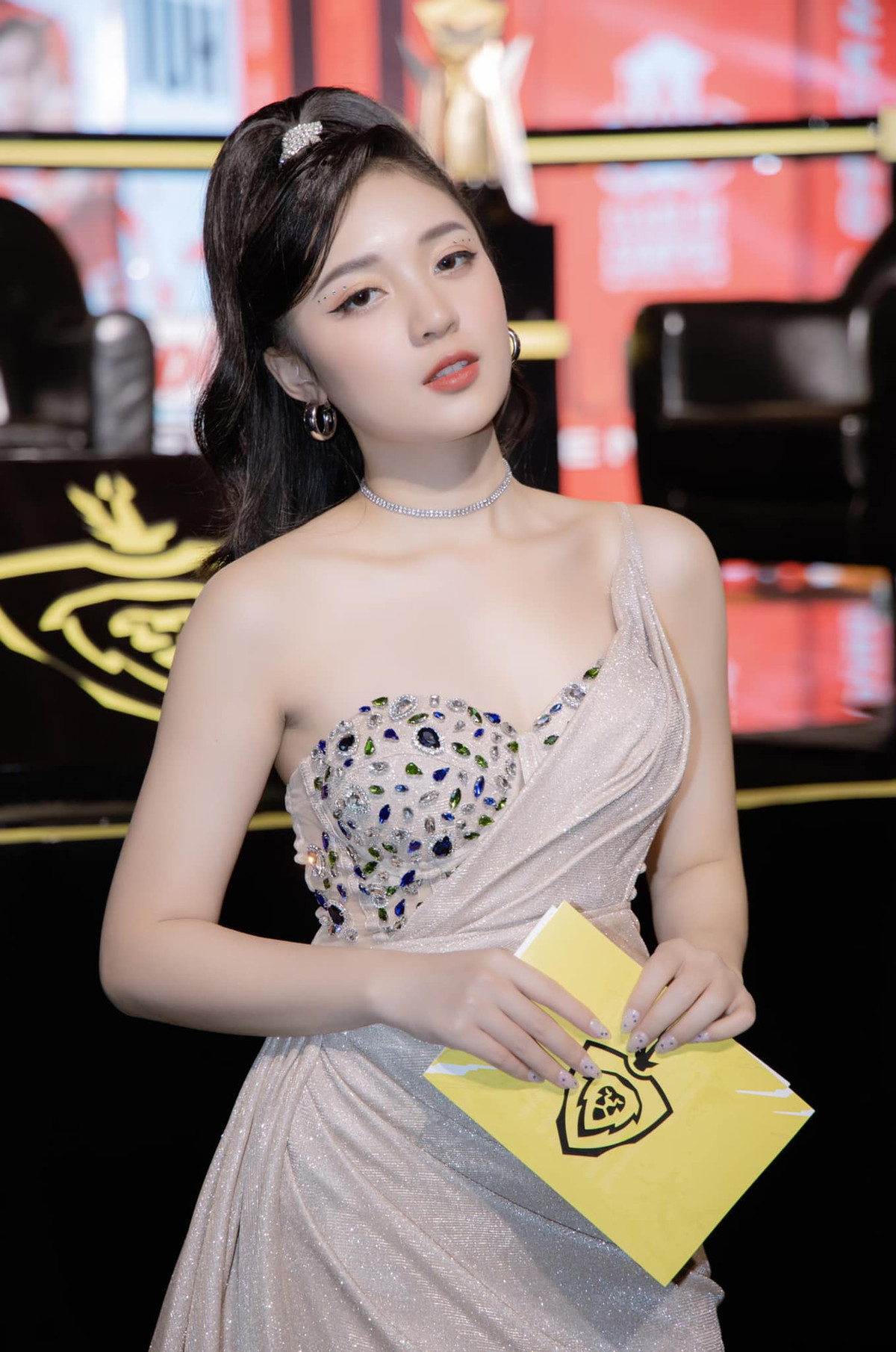 Sở hữu ngoại hình cuốn hút cùng lỗi dẫn thông minh, nhanh nhẹn, Phương Thảo từng được các thế hệ trước nhận định rằng: "Có phong thái dẫn bắt khán giả phải theo dõi mình".