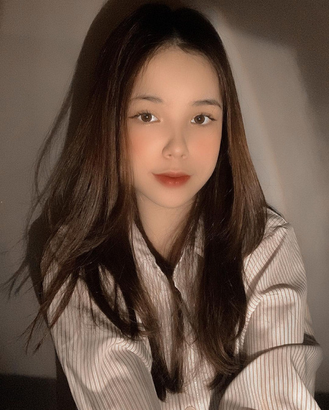 Ngoài cuộc sống sang chảnh như mơ, nữ rich kid 15 tuổi còn được yêu mến bởi ngoại hình xinh xắn, dễ thương chuẩn tiểu thư.