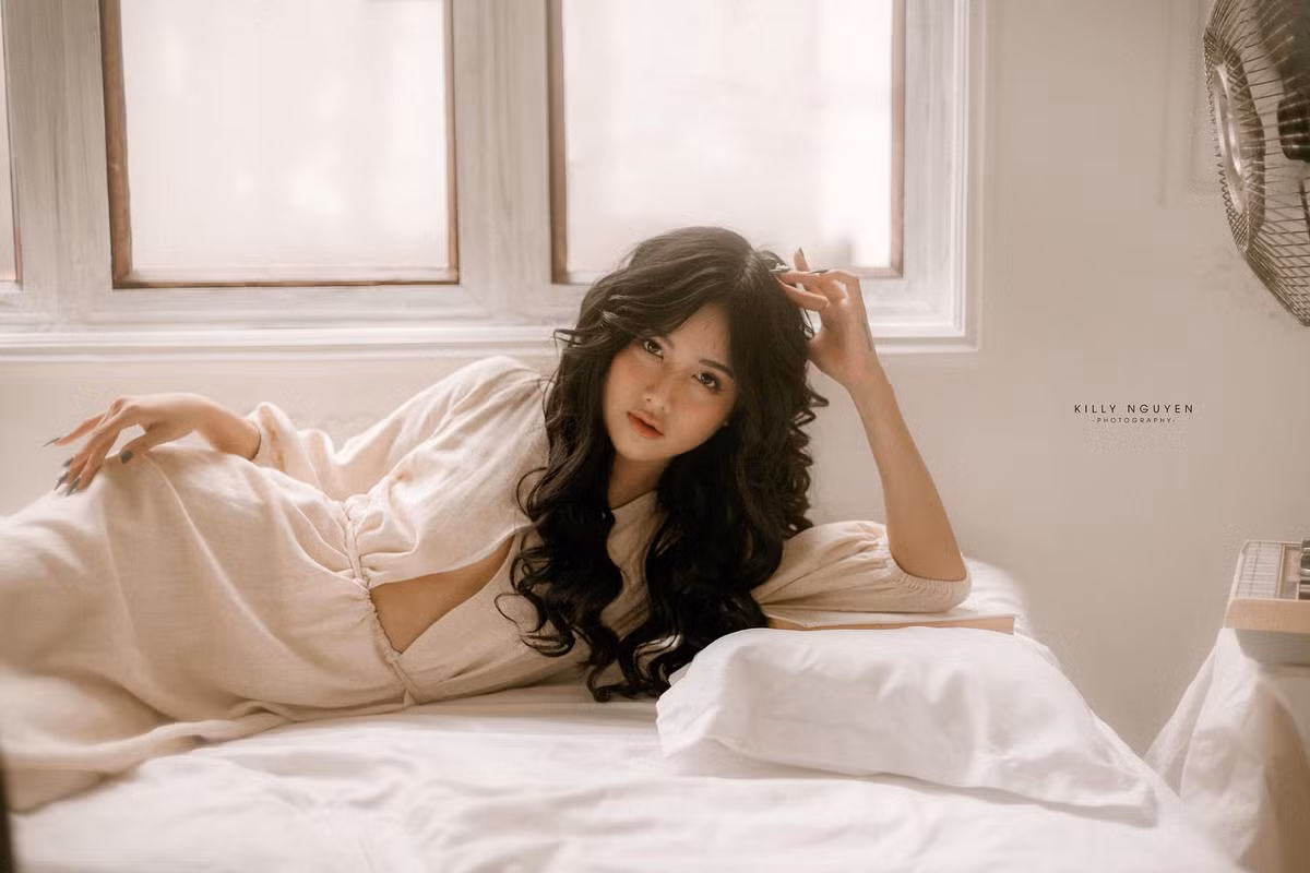 Thanh Hằng vẫn khiến cư dân mạng dậy sóng mỗi khi cập nhật hình ảnh mới trên trang cá nhân.