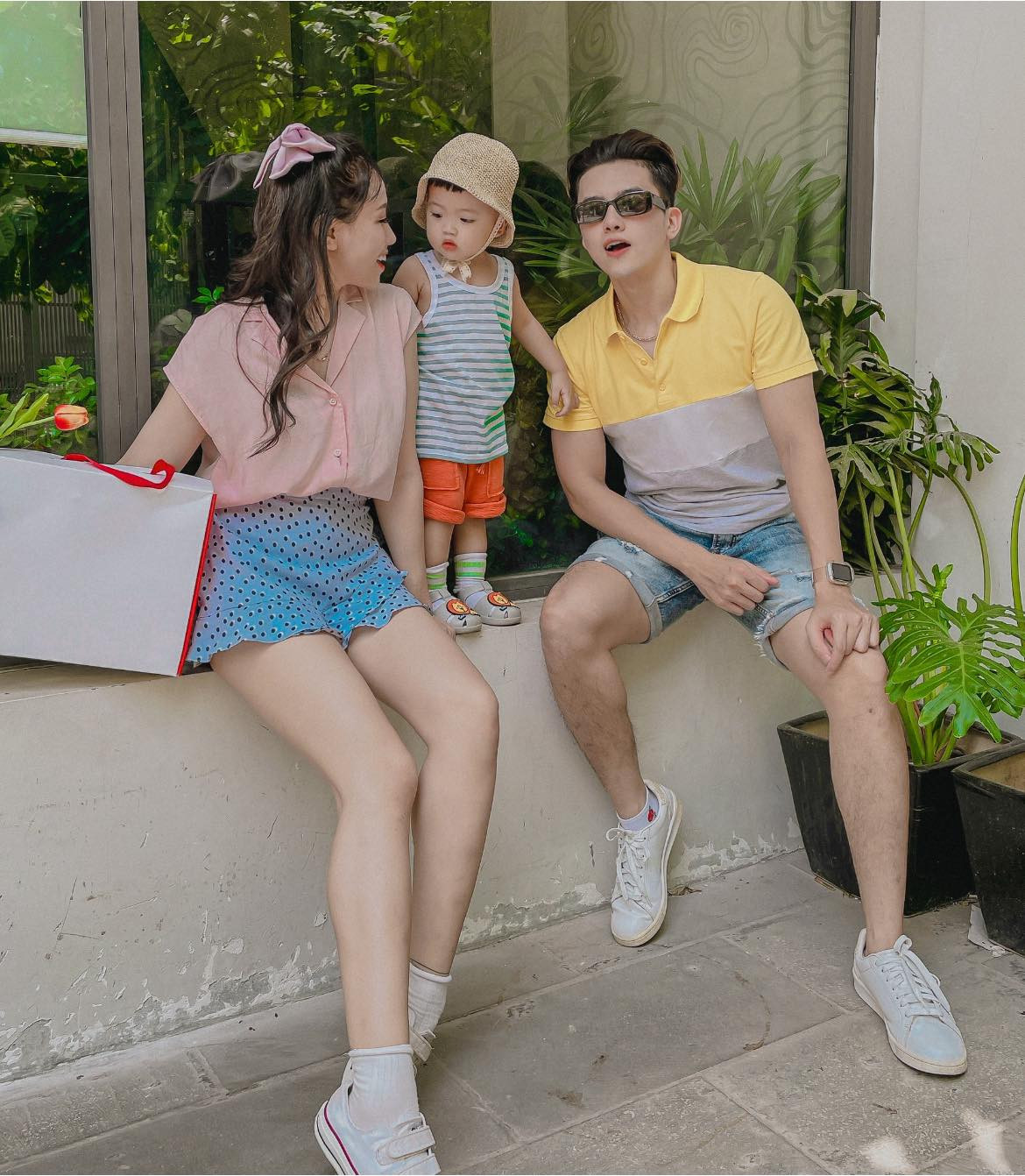 Bí mật tổ chức đám cưới với bạn trai hot boy phòng gym từ năm 2019, cặp đôi này hiện tại đã có con đầu lòng. Trên trang cá nhân, họ thường đăng tải nhiều khoảnh khắc hạnh phúc khiến nhiều người không khỏi ghen tị.