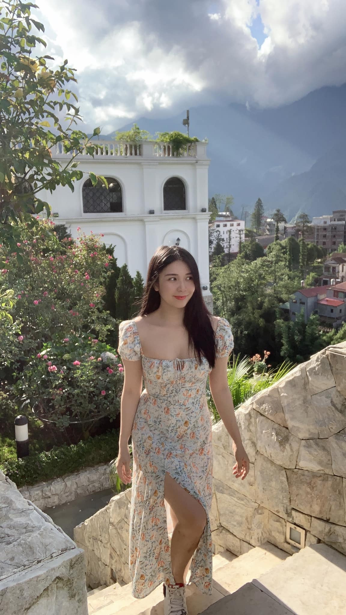 Thanh Bi sinh năm 1992, là cựu sinh viên của trường Đại học Văn hóa Hà Nội. Thời điểm vừa bước vào làng giải trí, Thanh Bi góp mặt trong nhiều MV ca nhạc của các nghệ sĩ nổi tiếng như Khánh Phương, Đinh Mạnh Ninh,... Tuy nhiên, tên tuổi của cô được biết đến nhiều hơn qua loạt phim Kem Xôi.