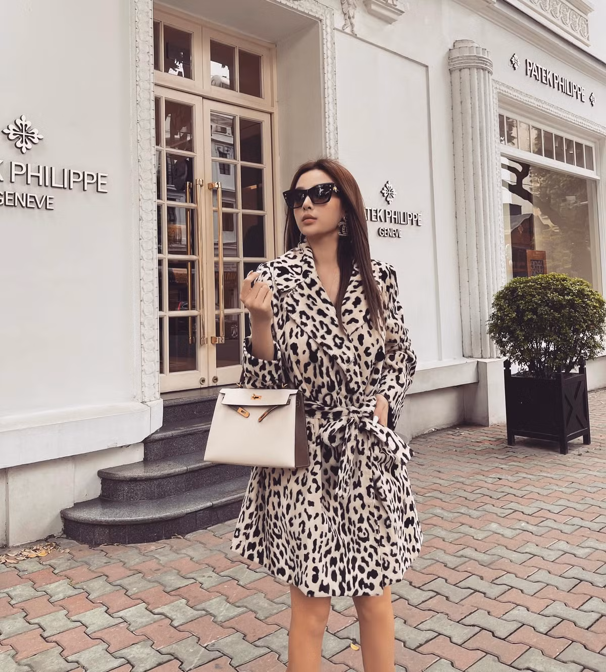 Huyền Baby vẫn nhận được sự chú ý nhờ cuộc sống giàu có, vẻ ngoài sang chảnh, quyến rũ.