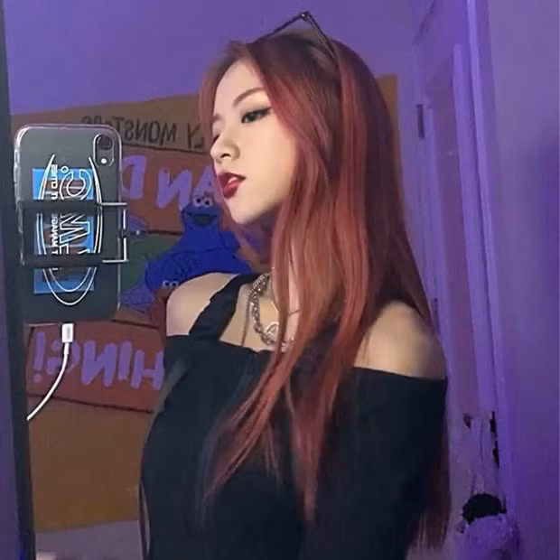 Sau vài tiếng đăng tải, clip nhanh chóng thu hút hơn 2 triệu view khiến nhiều người thêm phần mất niềm tin vào nhan sắc ảo diệu trên mạng.