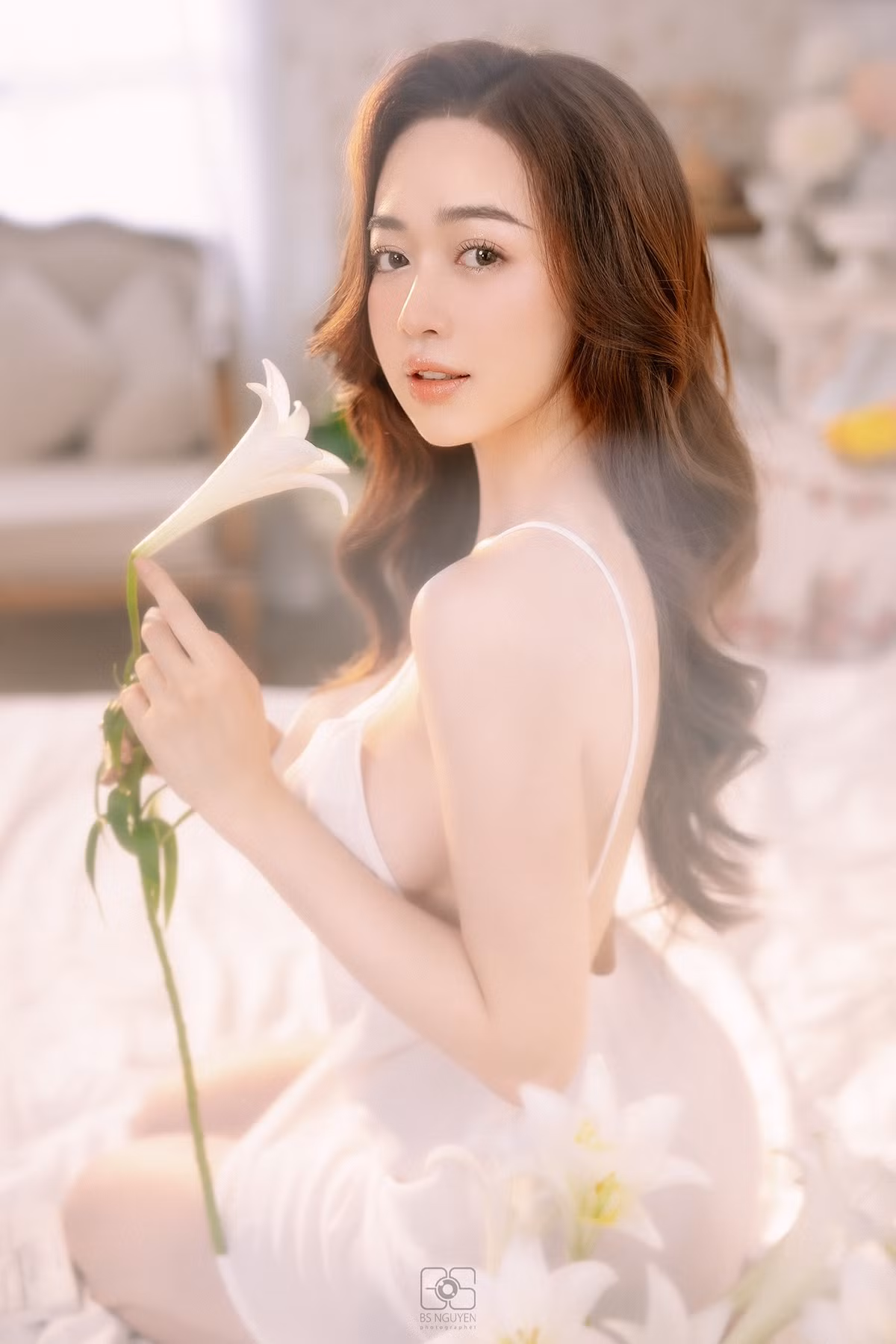 Cô gái này thường xuyên "đốt mắt" người nhìn với những khoảnh khắc nóng bỏng trên trang cá nhân.