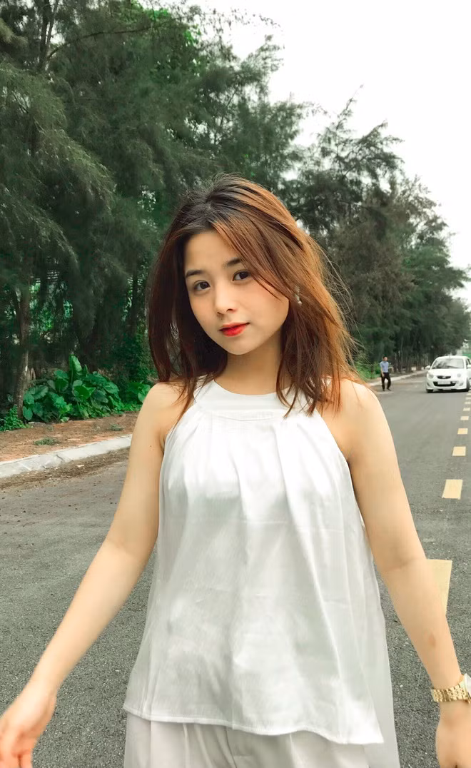 Được biết, cô nàng có ước mơ được trở thành sinh viên trường Đại học Khoa học Xã hội và Nhân văn - Đại học Quốc gia Hà Nội.