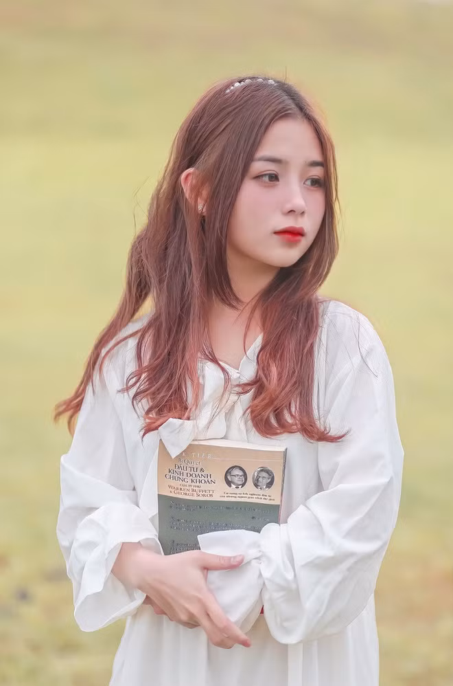 Cô nàng mong muốn trong tương lai gần nhất sẽ có cơ hội trở thành người mẫu ảnh chuyên nghiệp.