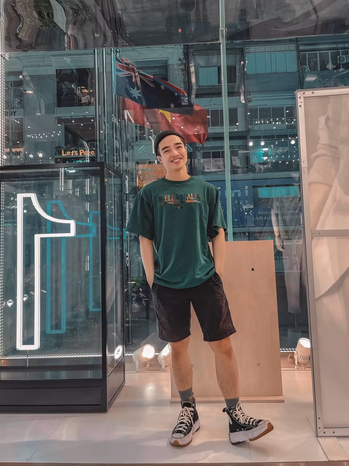 Thời gian gần đây, Tun Phạm còn lấn sân sang lĩnh vực MC, diễn viên, tham gia MV ca nhạc.