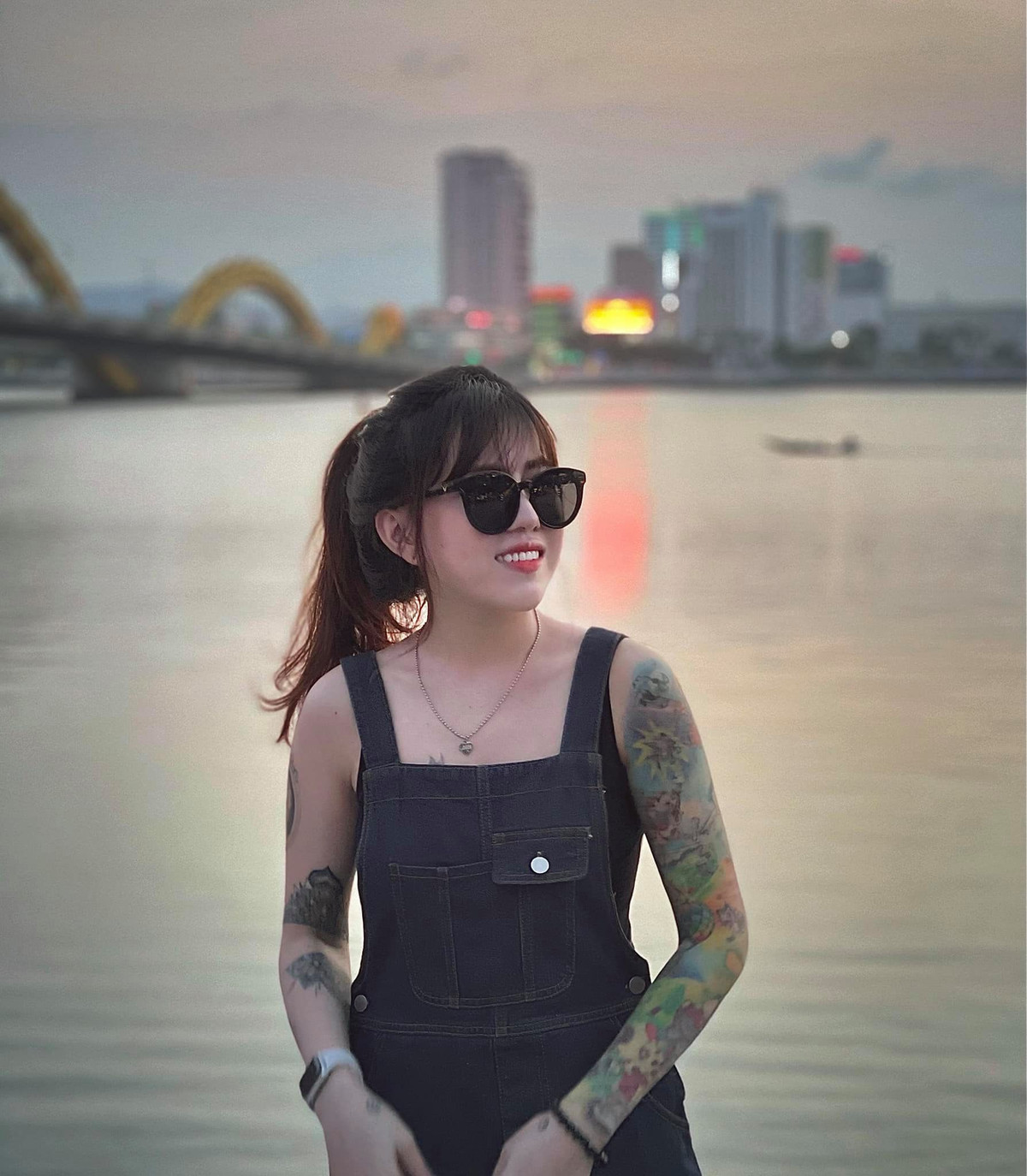 Bức ảnh khoe sắc vóc xinh đẹp của gái xinh này khiến netizen rần rần "thả tim", bình luận dưới bài đăng của cô gái này.