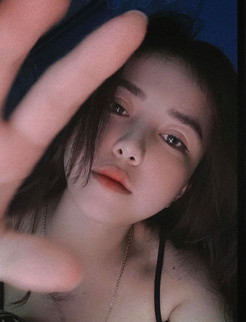 Cô sau đó đã bất chấp sự phản đối của gia đình, theo đuổi nghề xăm vì có niềm đam mê đặc biệt với xăm hình nghệ thuật.