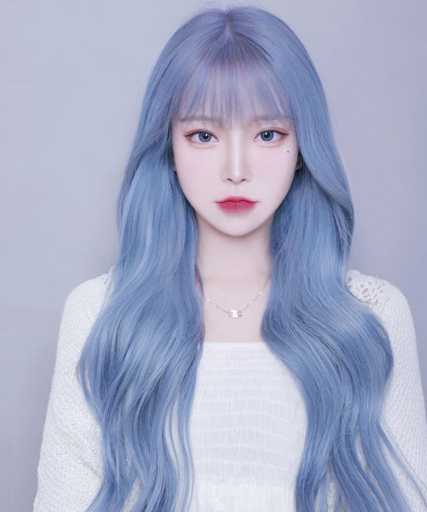 Đa số mọi người đều dành những lời tán dương có cánh cho nhan sắc xinh đẹp của người đẹp xứ Hàn này.