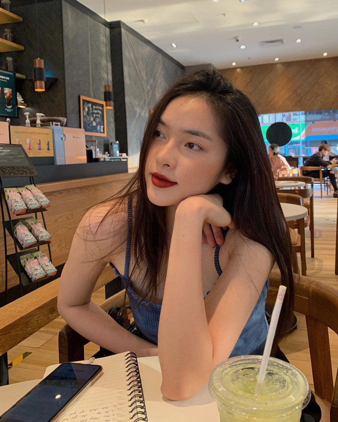 Người đẹp Phạm Diệu Linh - bạn gái cũ của thiếu gia Hiếu Nguyễn cũng có đam mê lớn dành cho việc nấu nướng.