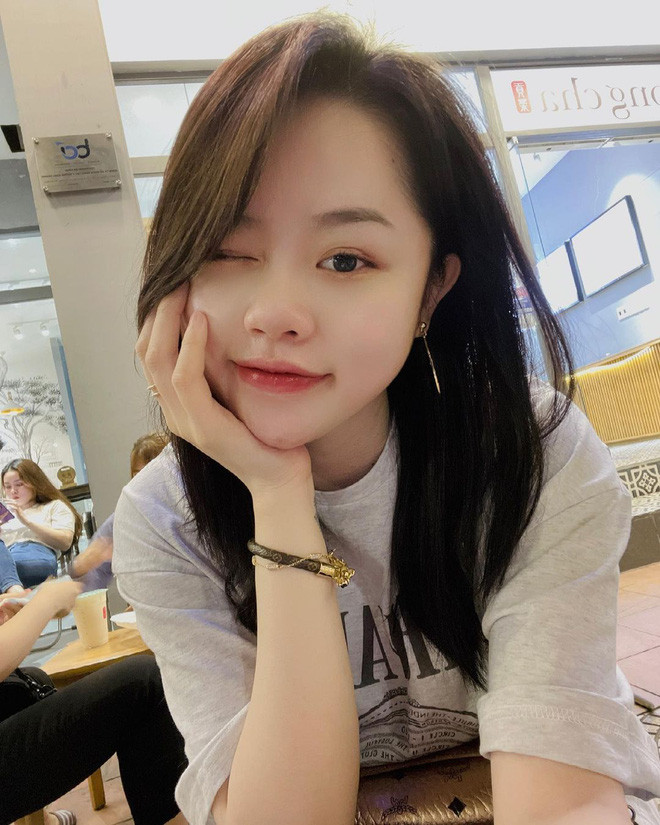 Bạn gái cũ của cầu thủ Quang Hải cũng ghi điểm nhờ khả năng bếp núc.