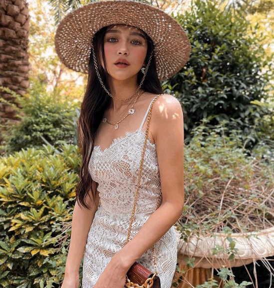 Lo danh tinh hot girl Instagram Dai Loan mat xinh dang chuan