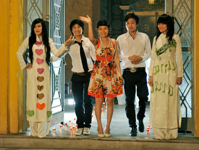 Bộ tứ 10A8 là một trong những bộ sitcom học đường được nhiều giới trẻ yêu thích nhất những năm 2009 - 2010. Nhờ thành công từ bộ phim, dàn sao Bộ tứ 10A8 cũng được một bước lên mây nhanh chóng.