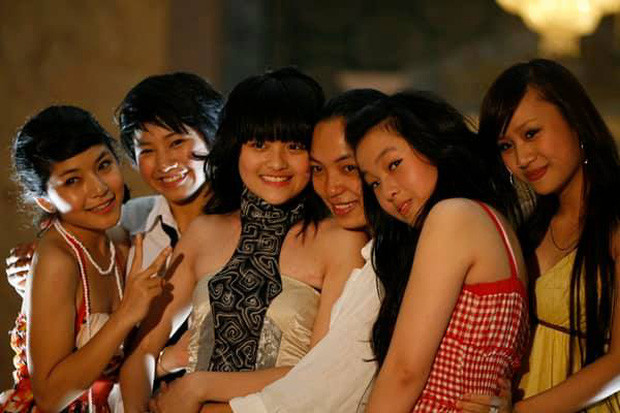 Theo Thùy Anh tiết lộ trên trang cá nhân, đây là những bức ảnh "chưa bao giờ công bố" của dàn sao phim học đường.