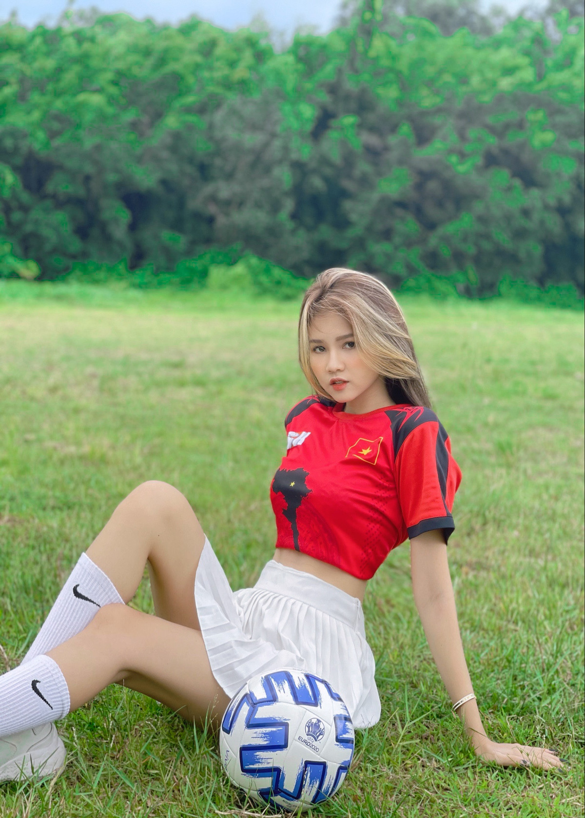 Hiện tại Kim Yến đang làm mẫu ảnh tự do, quay các video quảng cáo cho một số nhãn hàng.