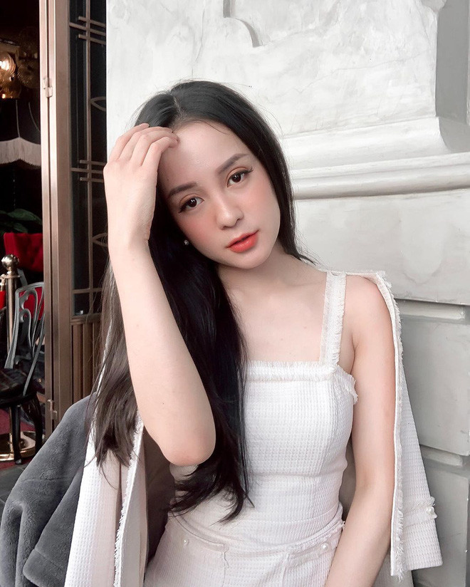 Hiện tại, người đẹp đã kết hôn và sinh con. Sau sinh nở, mẹ "bỉm sữa" đã lấy lại vóc dáng thành công.