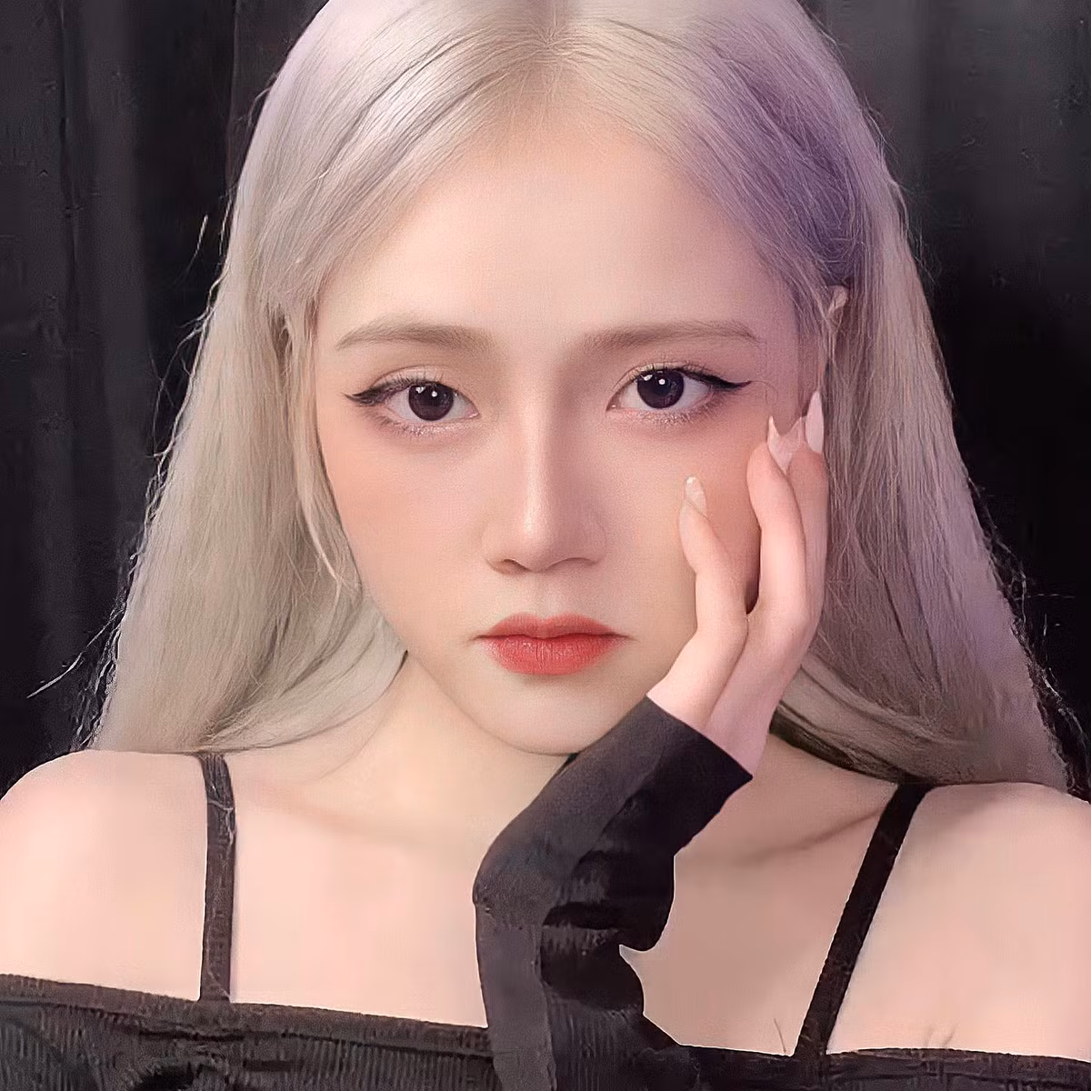 Linh Chi được biết đến với vai trò là người mẫu ảnh, KOL khá nổi ở Hà Nội.