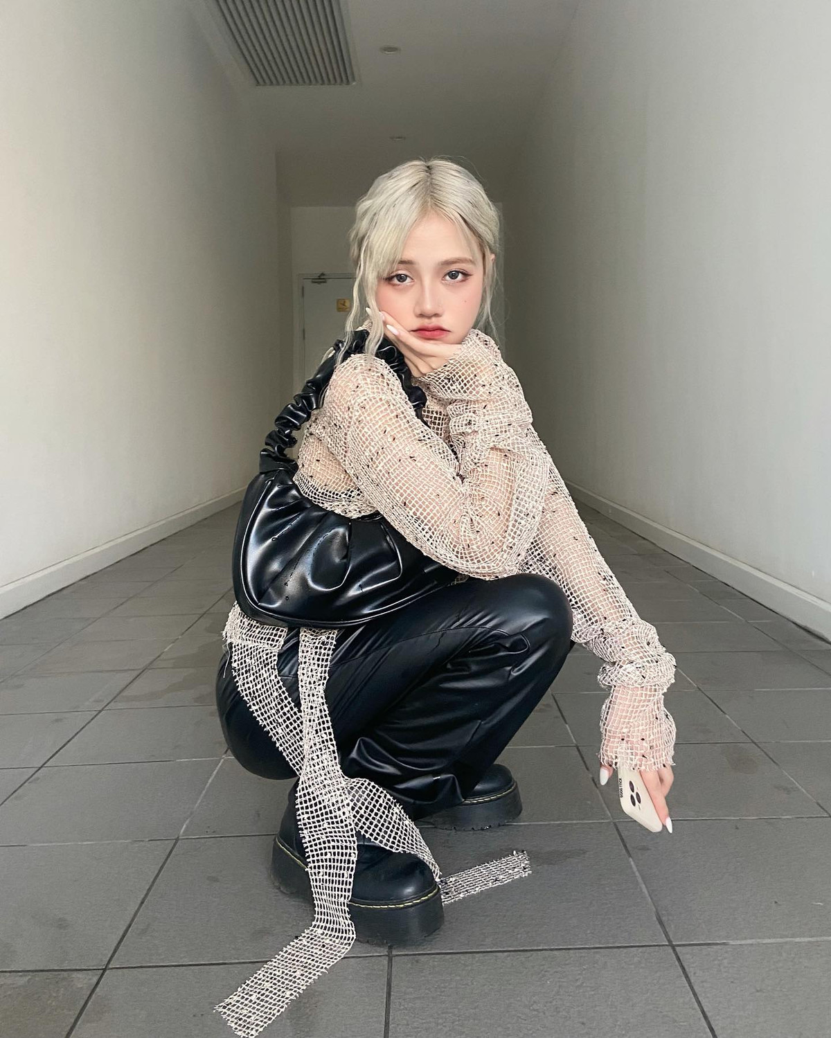 Linh Chi còn là một hot girl TikTok khá nổi, cô nàng sở hữu đến hàng triệu follow trong thời gian ngắn.