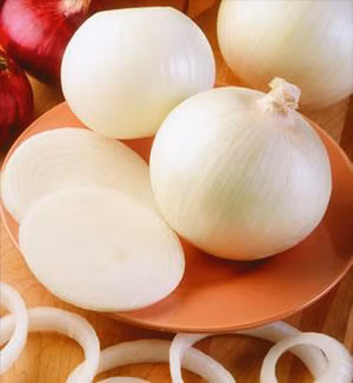 Hành tây chữa đau khi mọc răng khôn. Hành tây cũng có công dụng chữa đau răng hữu hiệu vì hành tây có tính kháng viêm rất tốt, giảm đau hữu hiệu nhưng mức độ giảm có thể tùy từng người. Cách dùng rất đơn giản, chỉ cần đặt một nhánh hành tây vào răng đau hoặc nhai nhỏ để đặt lên mặt răng đang bị đau, nhiễm trùng. Cảm giác đau sẽ qua nhanh, tình trạng viêm được kiểm soát.