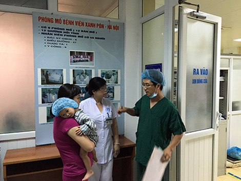 Be 18 thang tuoi dau tien o VN duoc mo noi soi qua ron-Hinh-2