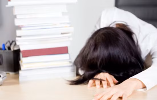 Không lãng phí sức lực. Đừng dùng quá nhiều sức lực để sử dụng vào những việc không đâu một cách quá mức mà không có ý nghĩa gì thiết thực. Việc gì cũng đều có giới hạn của nó, nếu dùng lực quá sức một cách lãng phí mỗi lúc một ít, lâu ngày nó sẽ tích tụ lại cho con người chóng già, chóng yếu, ảnh hưởng đến tuổi thọ và dễ sinh bệnh tật. 