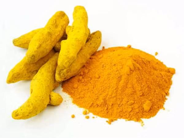 Nghệ giàu chất chống oxy hóa và có đặc tính kháng viêm, có thể bảo vệ da khỏi tác hại của ánh nắng mặt trời, giữ cho da bạn khỏe mạnh, rạng rỡ. 