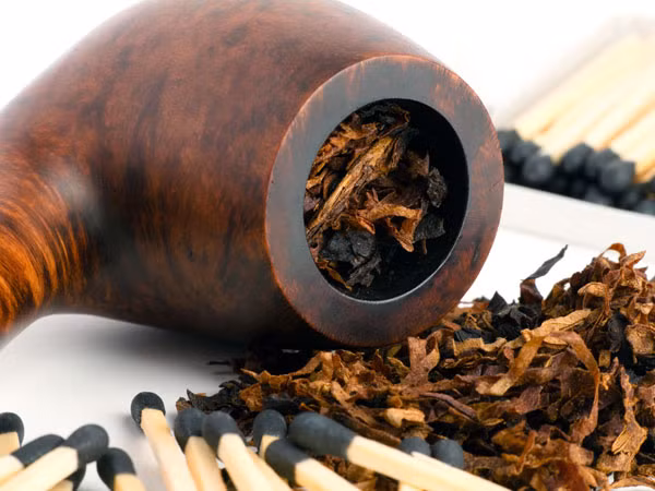 Bỏ thuốc lá. Hút thuốc lá có thể làm tăng nguy cơ cao huyết áp. Nếu bạn hút thuốc lá cả ngày, đồng nghĩa với chất nicotine sẽ khiến cho huyết áp của bạn bị tăng cao.