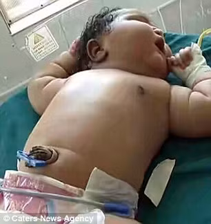 Dù cân nặng của bé sơ sinh này đạt mức kỷ lục nhưng các bác sĩ khẳng định sức khỏe của bé hoàn toàn khỏe mạnh và không hề mắc chứng tiểu đường. Hiện tại, em bé đang được theo dõi sức khỏe tại bệnh viện trước khi đưa về với mẹ. Các bác sĩ cho biết bé không có vấn đề gì về sức khỏe như lượng đường trong máu không đều hay có vấn đề về tuyến giáp.