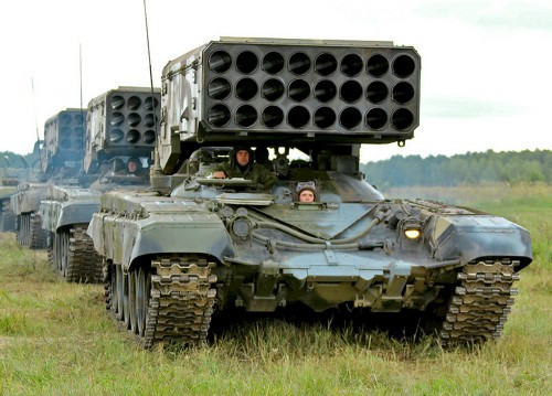 Hiện TOS-1A là hệ thống pháo phản lực phóng đạn nhiệt áp duy nhất trên thế giới. Tuy nhiên, sức mạnh đầy ấn tượng của TOS-1A trong thực chiến sẽ khiến các nhà sản xuất vũ khí nước ngoài nhanh chóng phát triển những hệ thống tương tự. Bản thân các kỹ sư thiết kế tại SPLAV R&amp;D cũng đã bắt tay thiết kế thế hệ tiếp theo của TOS-1A có biệt danh là Tosochka được trang bị bánh lốp thay cho bánh xích giúp hệ thống này có thể dễ dàng di chuyển trên sa mạc nhằm đáp ứng nhu cầu của các khách hàng tiềm năng từ Trung Đông.