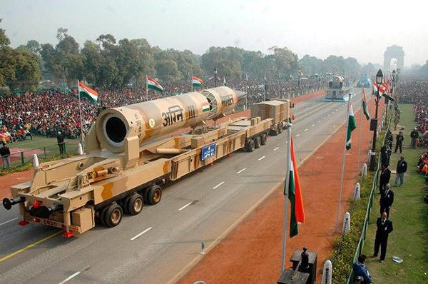 Được biết, tên lửa đạn đạo này có khả năng mang đầu đạn hạt nhân với tầm bắn lên đến 1.500 km.