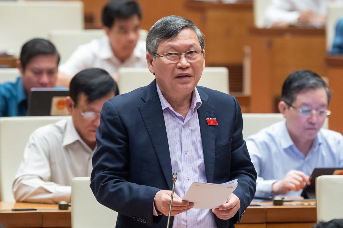 ĐBQH tranh luận rút BHXH một lần để tuổi già không là “gánh nặng“ DBQH tranh luan rut BHXH mot lan de tuoi gia khong la “ganh nang“