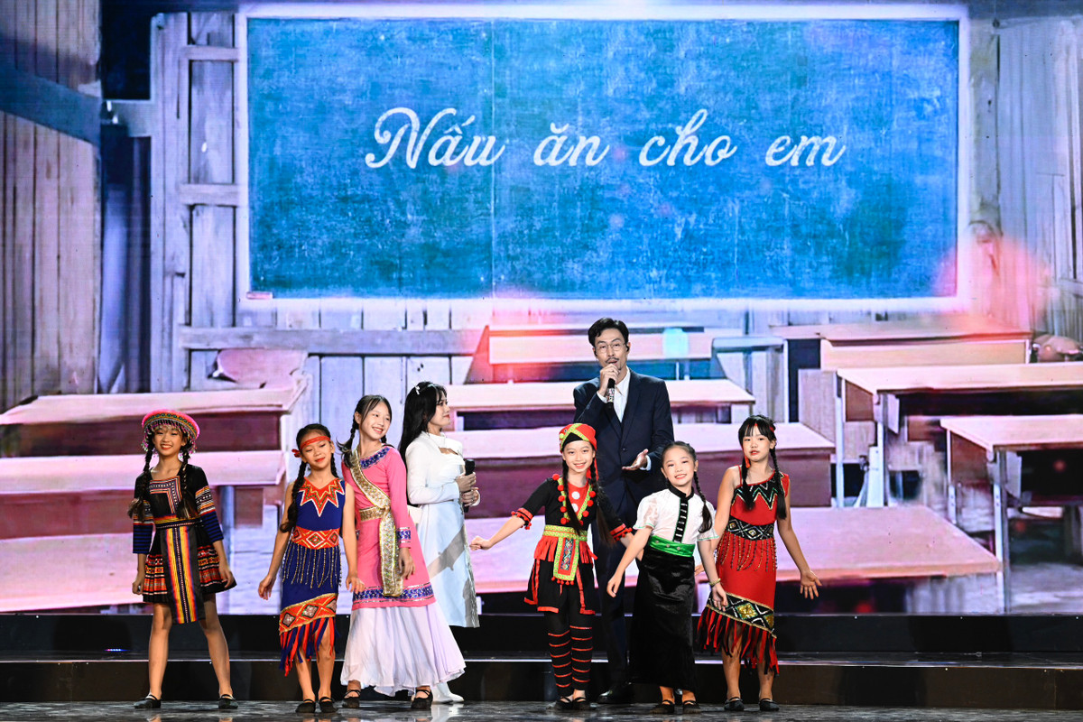 Ton vinh dien hinh tieu bieu hoc tap, lam theo tu tuong, dao duc, phong cach Ho Chi Minh-Hinh-4