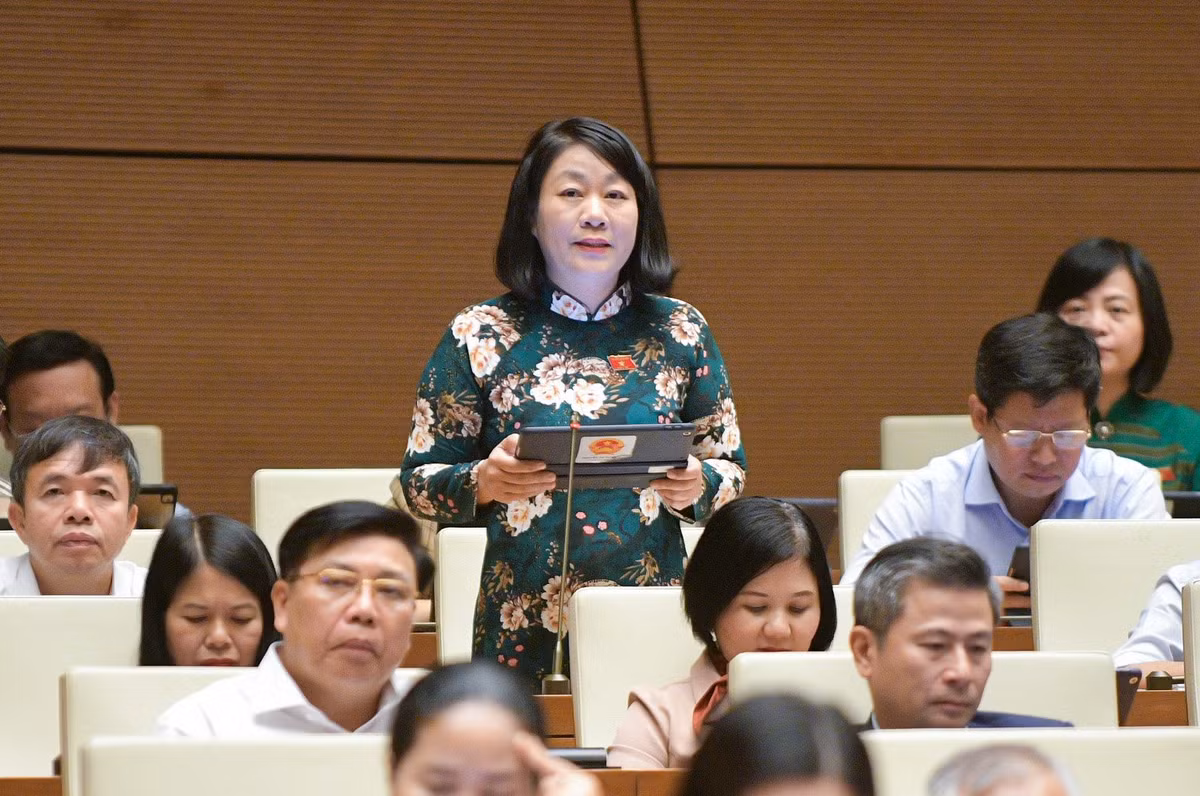 Bo truong Noi vu: Trinh xem xet luong giao vien cao nhat trong thang bang luong