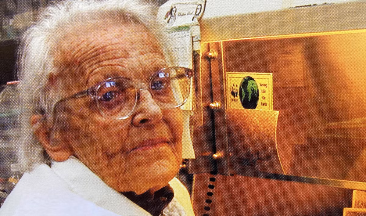 Marguerite Vogt: Nguoi dan than nghien cuu virus bai liet