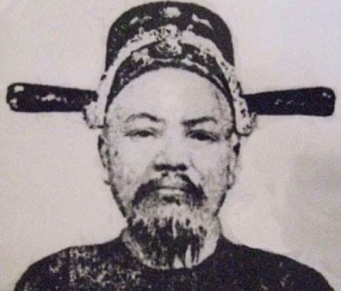 Danh tướng nhà Nguyễn trở thành người chỉ huy của phong trào Cần Vương là Tôn Thất Thuyết. Phụ chính đại thần Tôn Thất Thuyết là người đã khởi xướng phong trào Cần Vương (giúp vua đánh giặc cứu nước).