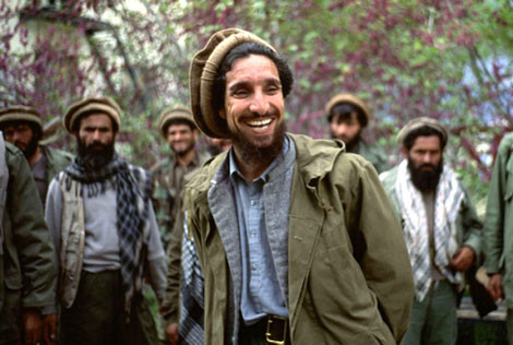 Tướng Massoud (đứng giữa) cùng các đồng đội ở thung lũng Panjshir.