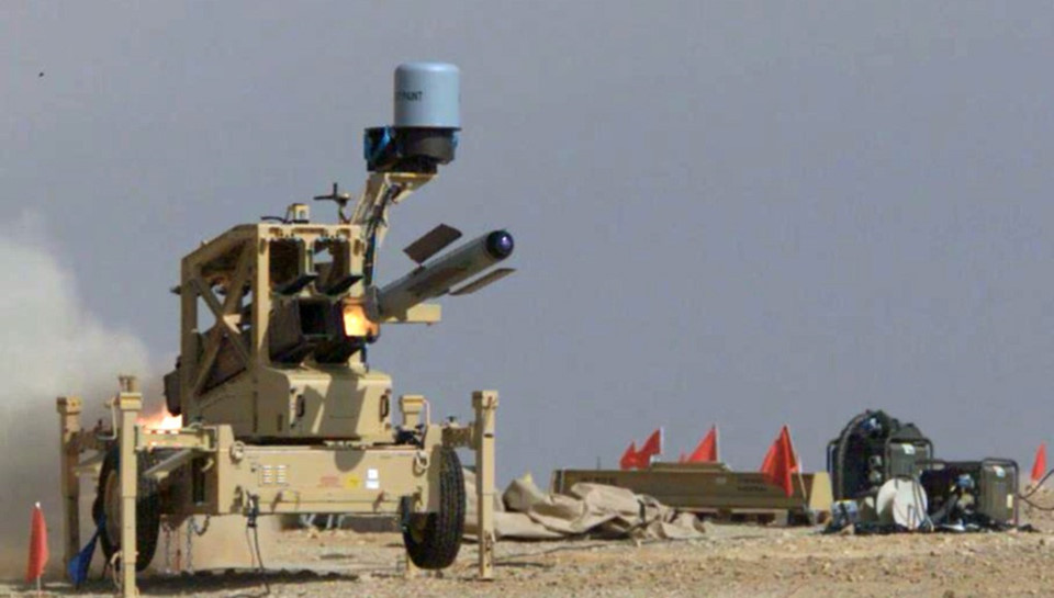 Spike hoạt động theo cơ chế "bắn-quên". Một số phiên bản có thể cập nhật tham số mục tiêu trong khi bay cho phép chuyển mục tiêu giá trị hơn. Tên lửa có tầm bắn từ 1,5 - 25 km. Phiên bản Spike NLOS là tên lửa chống tăng có tầm bắn xa nhất thế giới. Spike có thể tiêu diệt mọi xe tăng hiện đại nhất thế giới. Ảnh: Rafael.