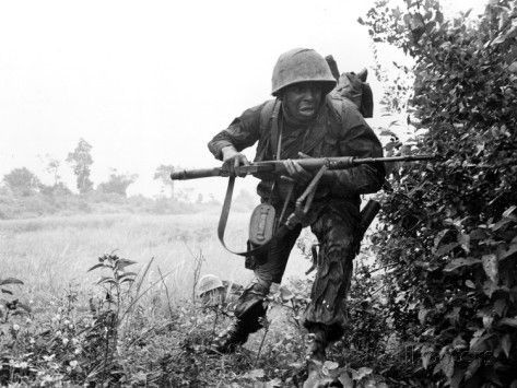 Được tiến hành trong giai đoạn 1965 tới năm 1967, chiến lược Chiến tranh Cục bộ của Mỹ được vạch ra nhằm thiết lập ảnh hưởng lâu dài của quân đội Mỹ ở miền Nam Việt Nam, khiến chính quyền và quân đội Sài Gòn buộc phải dựa vào Mỹ thay vì tự phát triển. Nguồn ảnh: CNN.