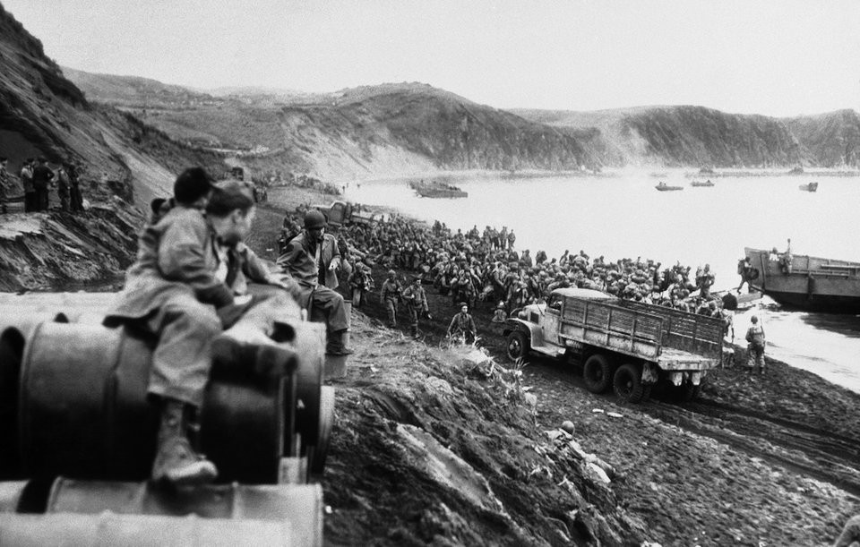 Bài học từ cuộc tái chiếm đảo Attu đã giúp Mỹ vạch ra kế hoạch "tử tế" hơn khi tái chiếm đảo Kiska sau đó với kế hoạch mang tên Cottage. Nguồn ảnh: BI.