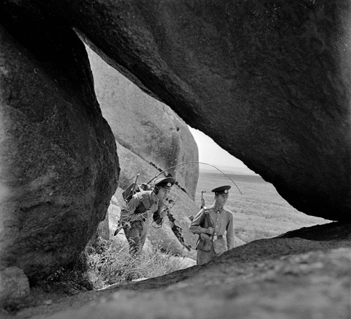 Biên phòng Liên Xô tuần tra cạnh đường biên giới chung với Kazakhstan, ảnh chụp năm 1971. Nguồn ảnh: TASS.