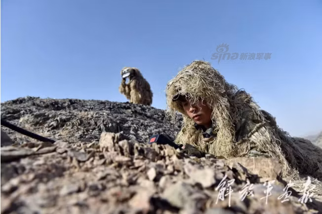 Lính đặc nhiệm bắn tỉa của Quân đội Trung Quốc. Nguồn ảnh: Sina.