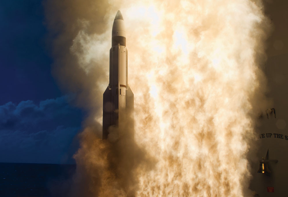 Loại tên lửa này nằm trong hệ thống phòng thủ tên lửa đạn đạo Aegis, phiên bản SM-3 Block IB và Block IIA được ra đời từ năm 2009, sử dụng cơ chế dò tìm hồng ngoại 2 màu, có hệ thống kiểm soát hành trình được nâng cấp cùng nhiều tính năng hiện đại khác. Nguồn ảnh: Balaact.